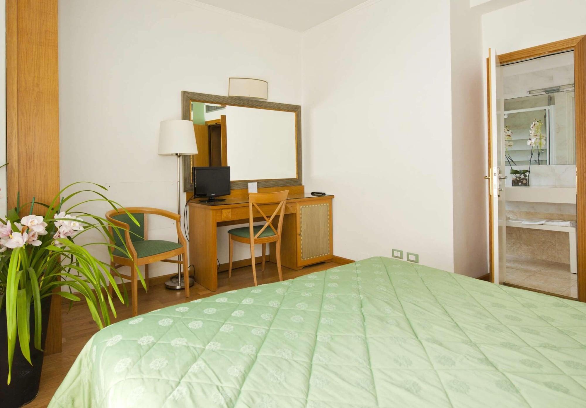 Hotel Touring Pisa Exterior photo